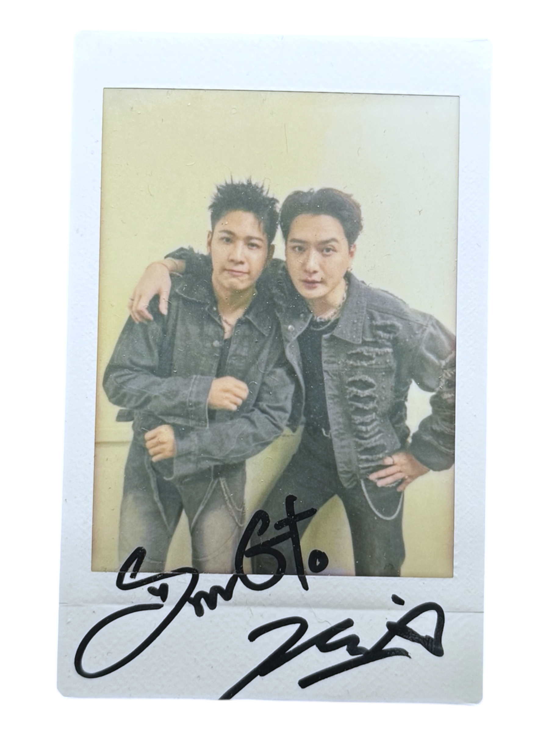 KristSingto – PondPhuwinUSA KristSingto – PondPhuwinUSA