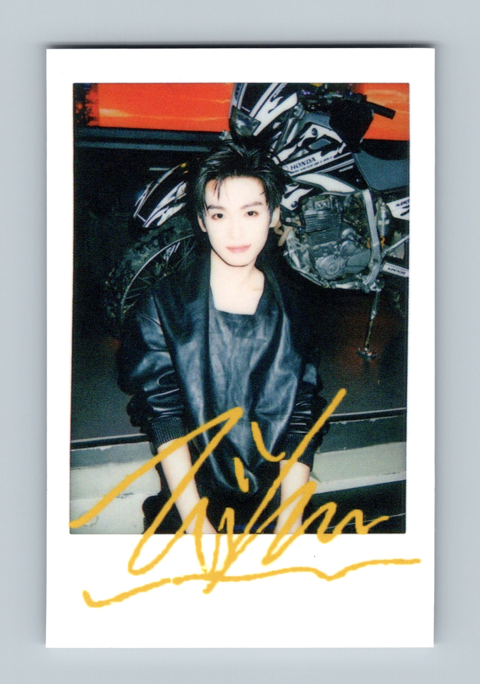 Xiyu L'Officiel Magazine Photocard