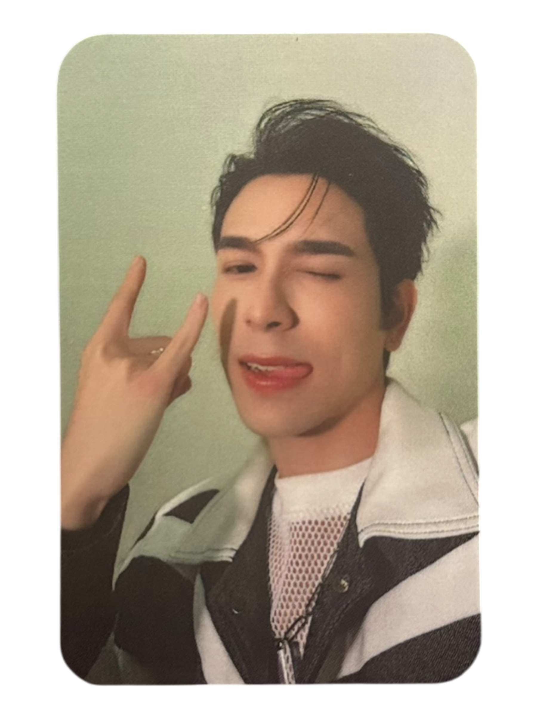 Tommy DMD Land 3 Gen 1 Photocard