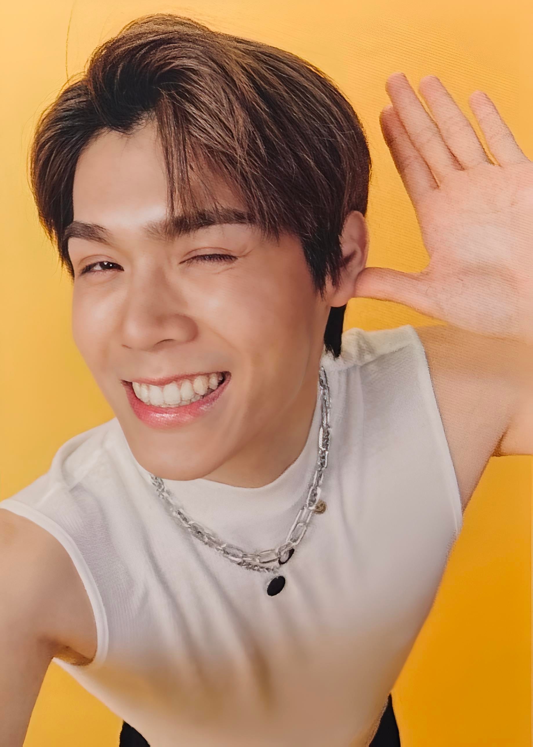 Peat Seasons of Love in the Air Photocard