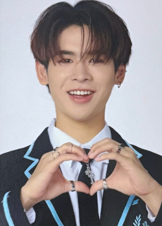 Poom Happy Time Photocard