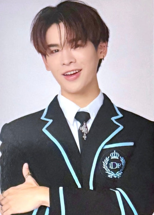 Poom Happy Time Photocard