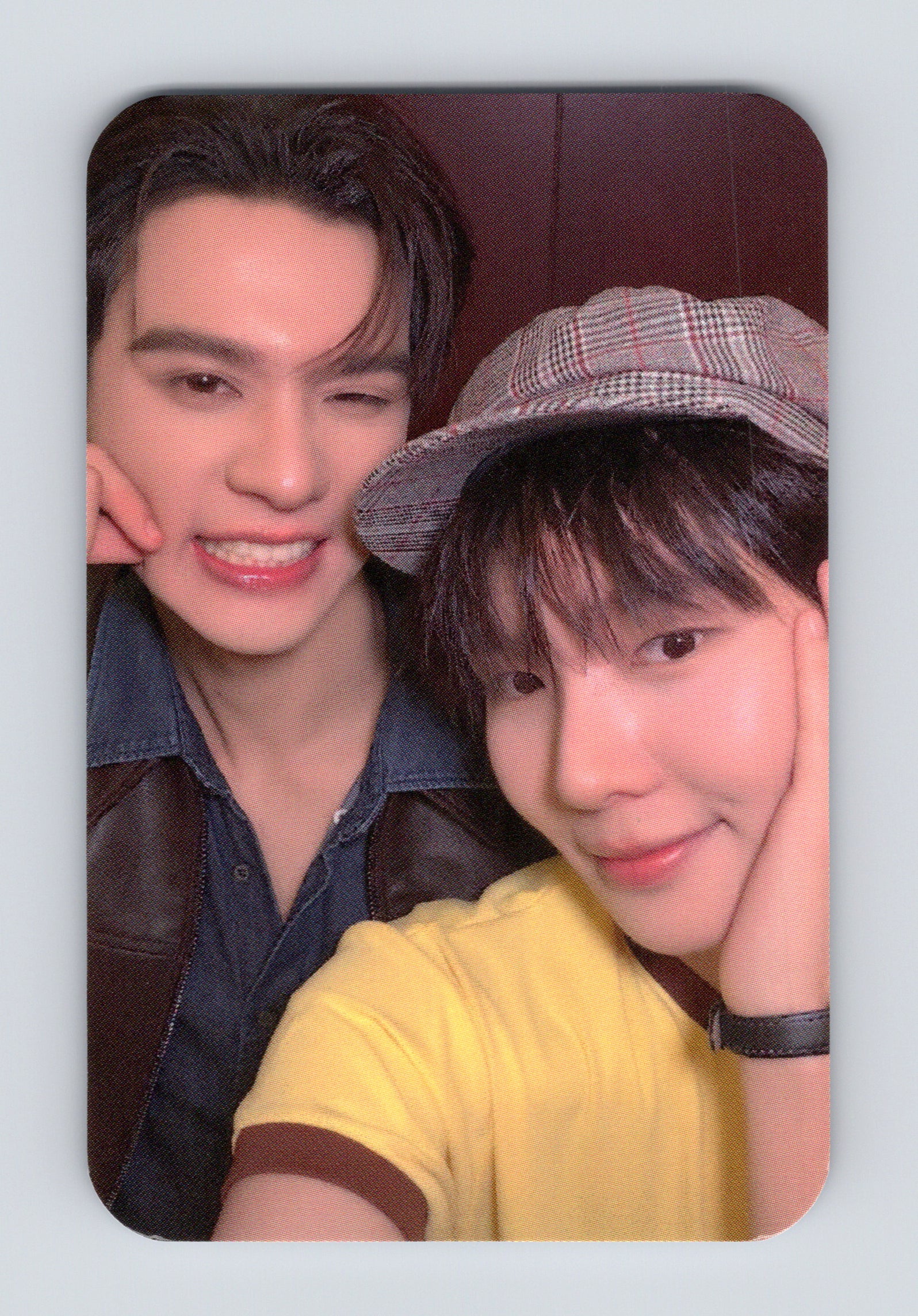 KengNamping Still Holding Up Like the Moon Selfie Photocard