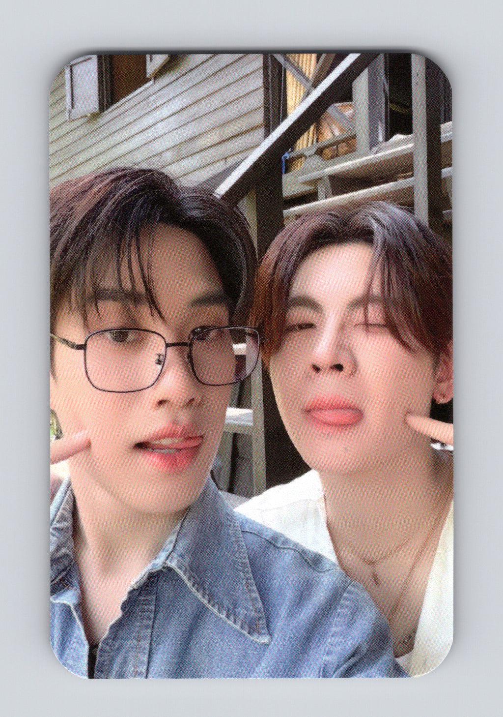 Save Friend Benefit Selfie Photocard