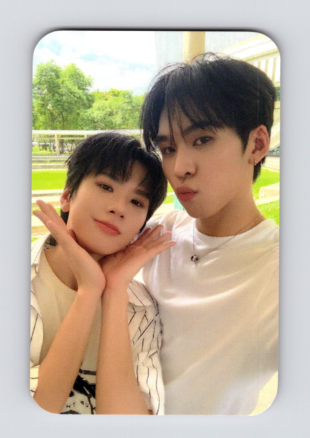 Save Friend Benefit Selfie Photocard