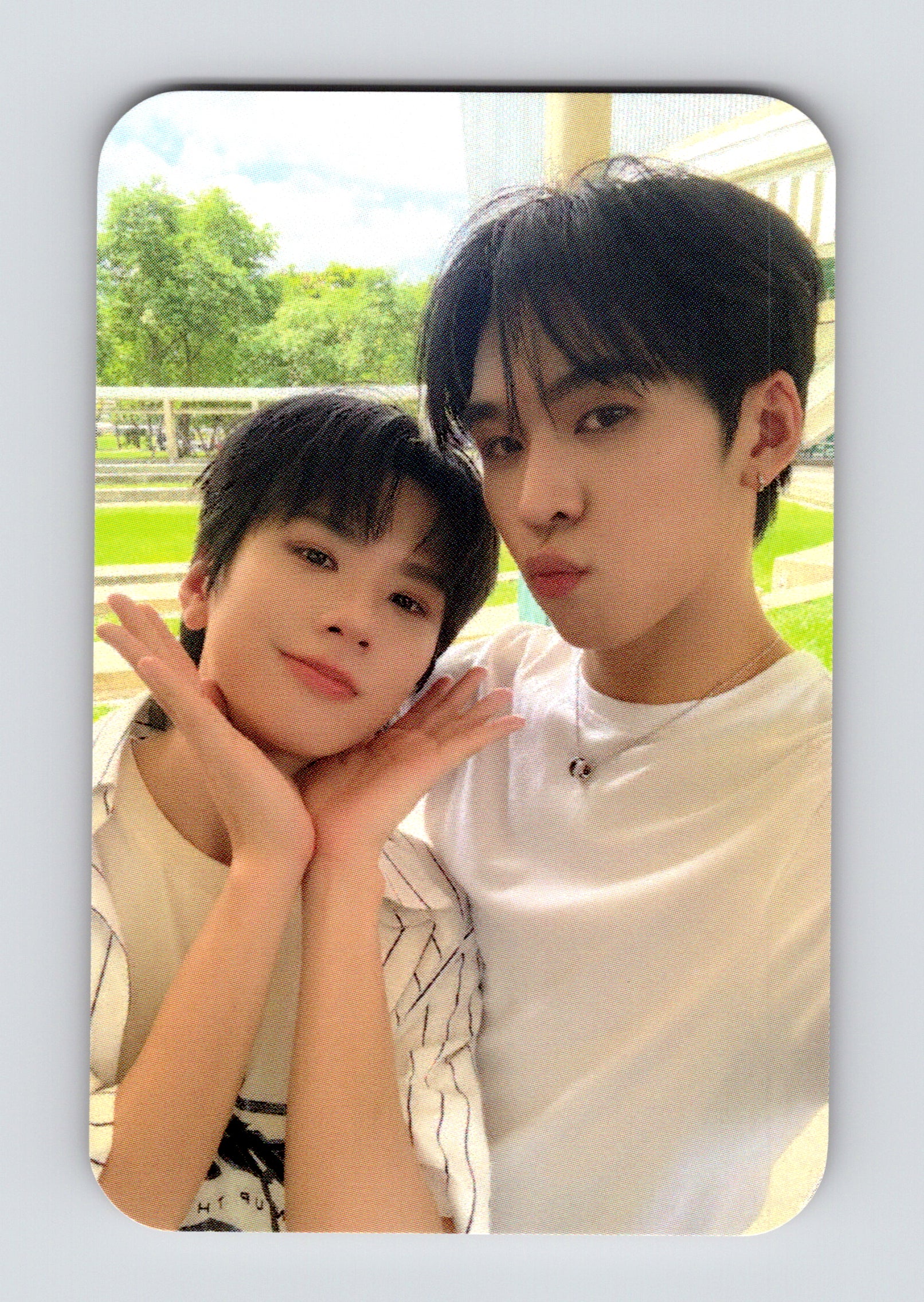 Save Friend Benefit Selfie Photocard
