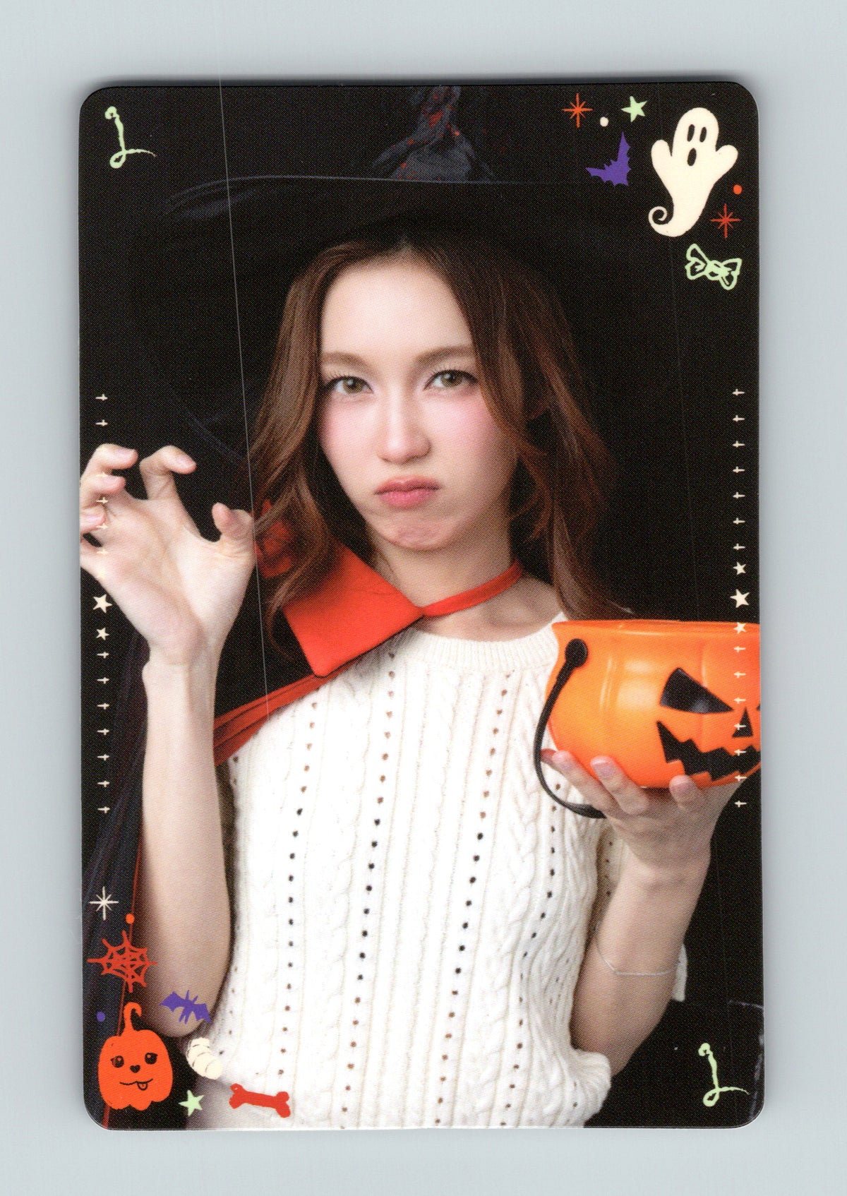 Love Too Cute to Spook Photocard