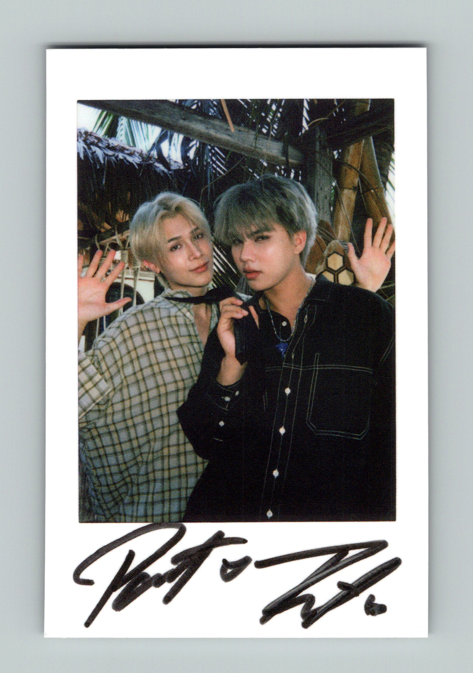 FortPeat Bella Magazine Polaroid Photocard