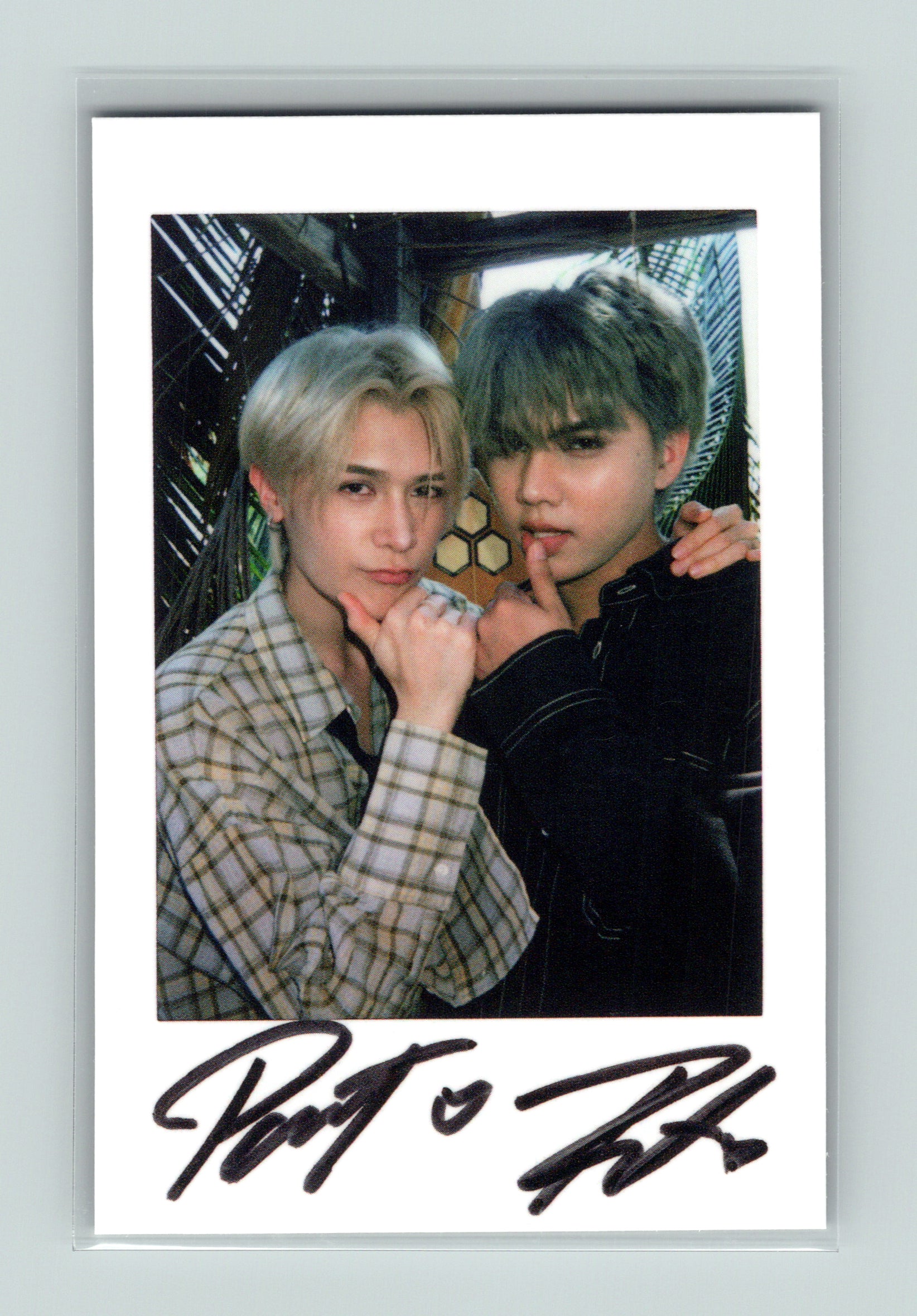 FortPeat Bella Magazine Polaroid Photocard