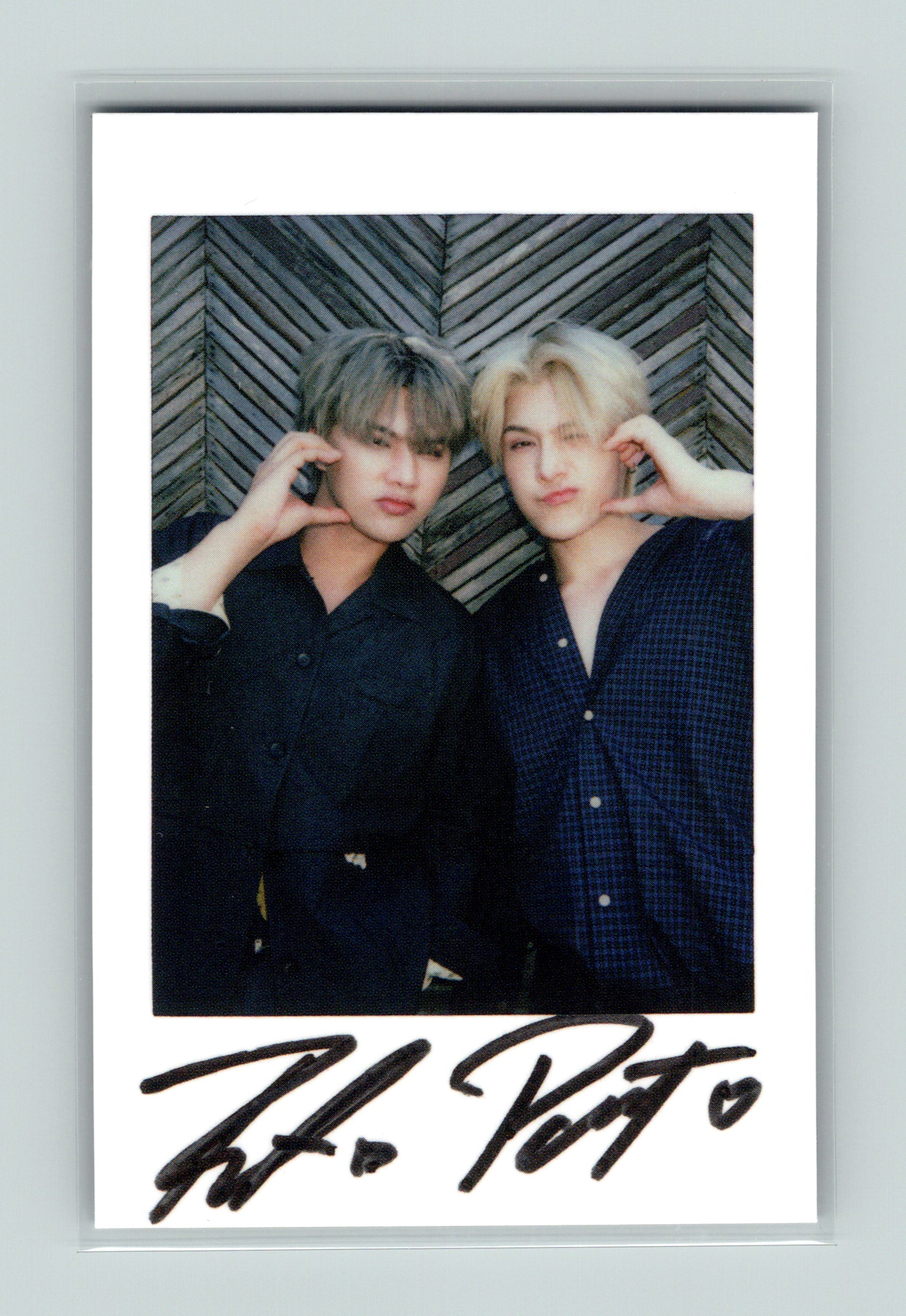 FortPeat Bella Magazine Polaroid Photocard
