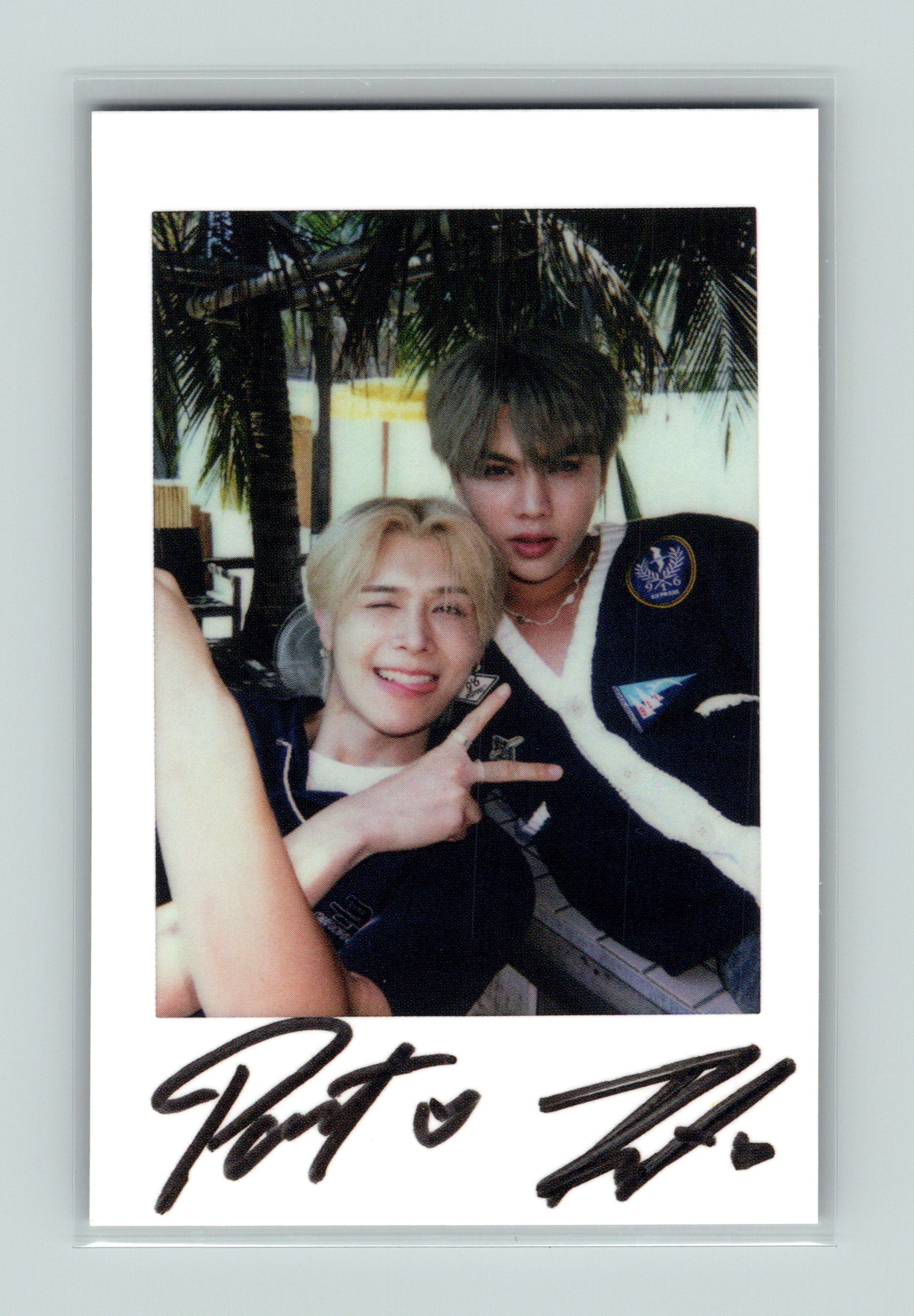 FortPeat Bella Magazine Polaroid Photocard