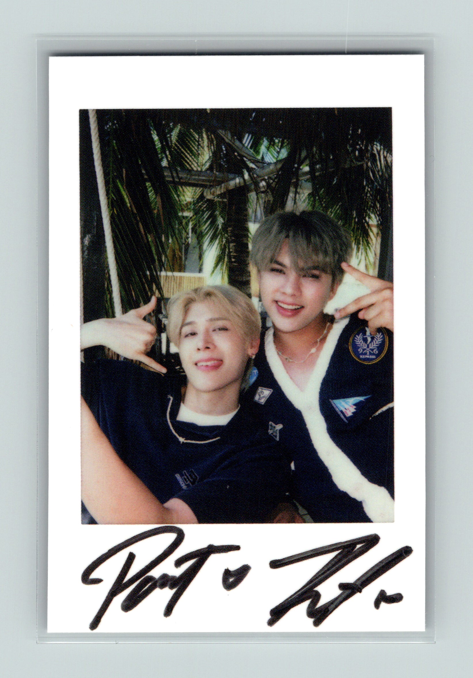 FortPeat Bella Magazine Polaroid Photocard