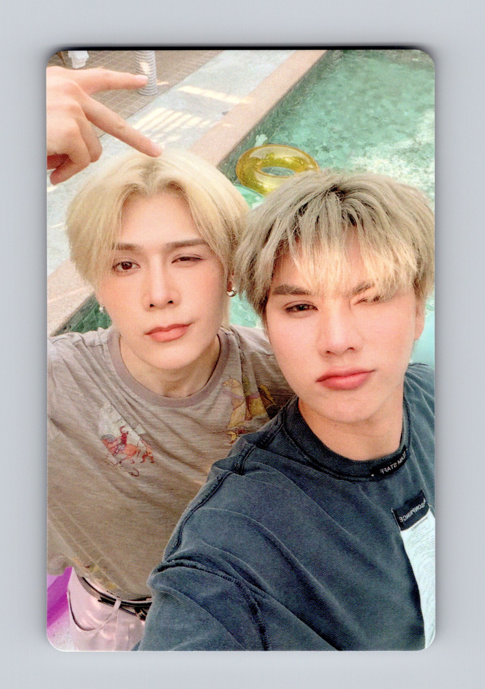 FortPeat Bella Magazine Photocard