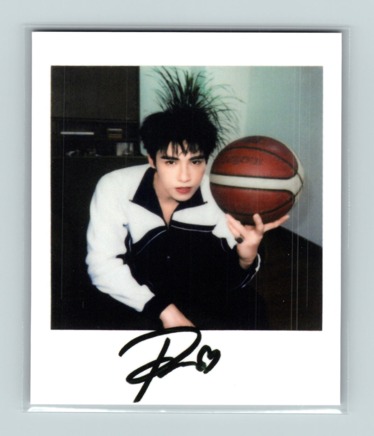 Poom Mist Polaroid Photocard
